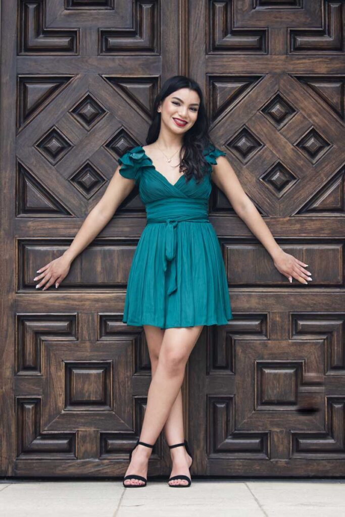 Portrait and Headshot Photographer - Senior Portraits