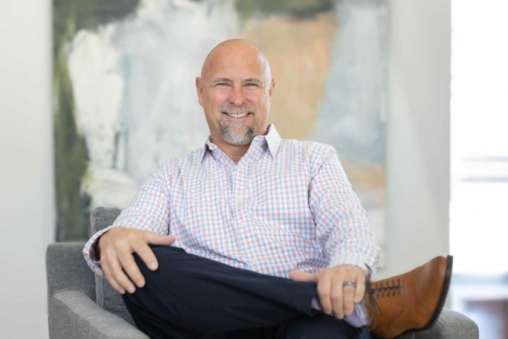 Portrait and Headshot Photographer environmental & Lifestyle headshot