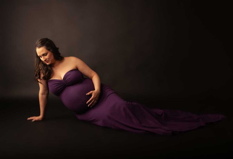 Portrait and Headshot Photographer - Maternity Portrait