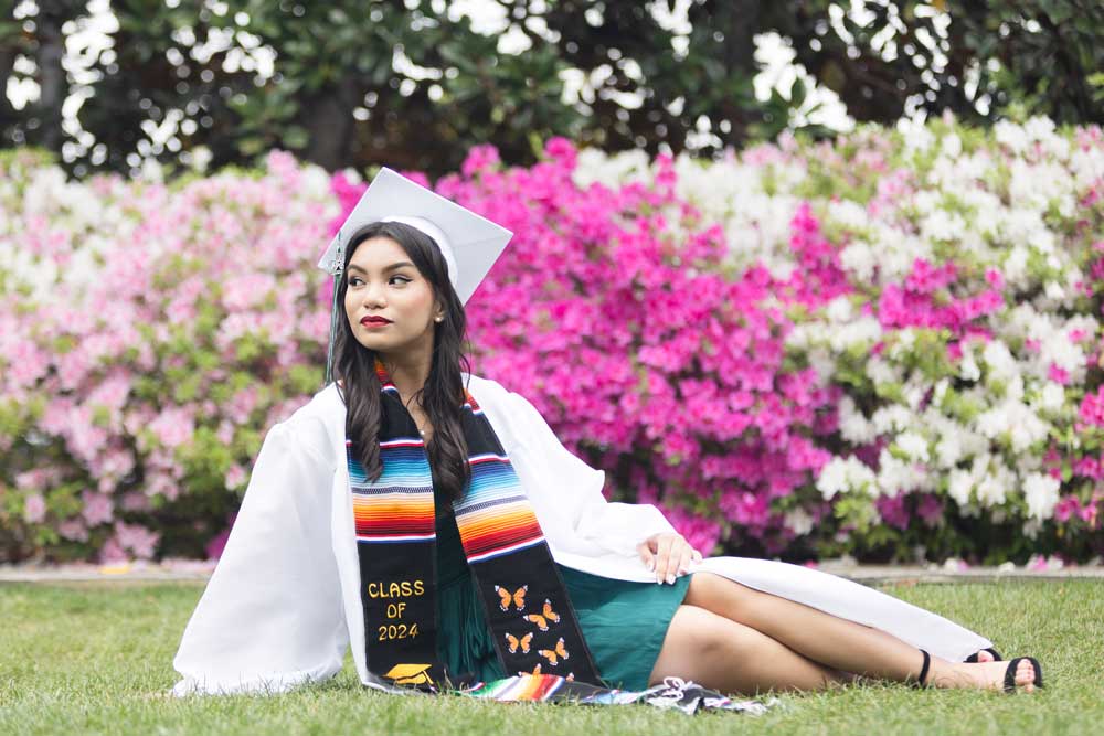 Portrait and Headshot Photographer - Senior Portraits