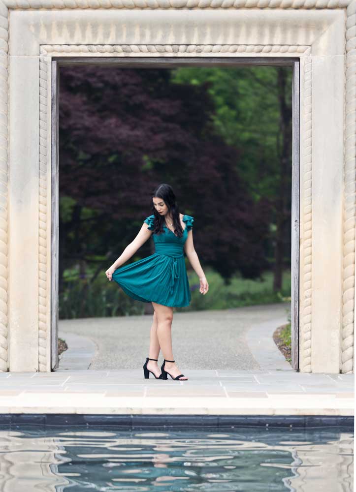 Portrait and Headshot Photographer - Senior Portraits