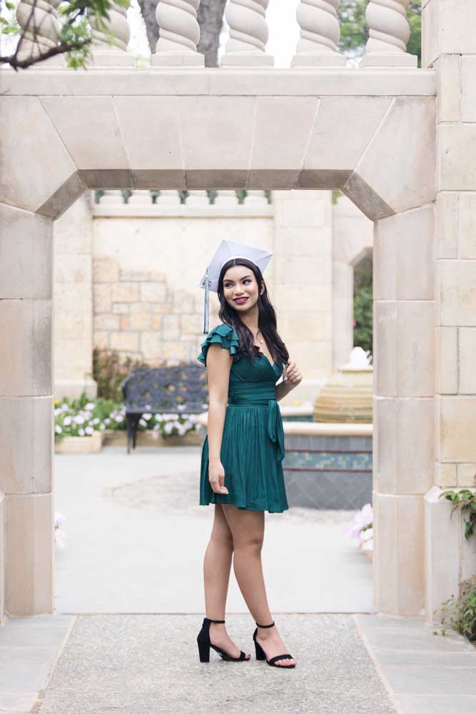 Portrait and Headshot Photographer - Senior Portraits