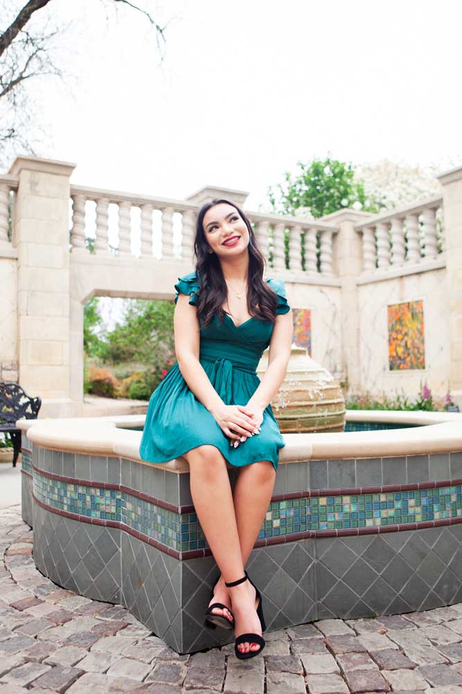 Portrait and Headshot Photographer - Senior Portraits