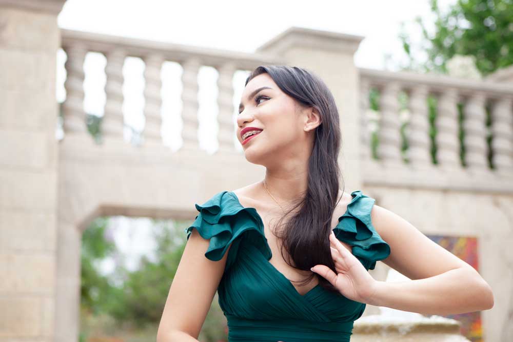 Portrait and Headshot Photographer - Senior Portraits