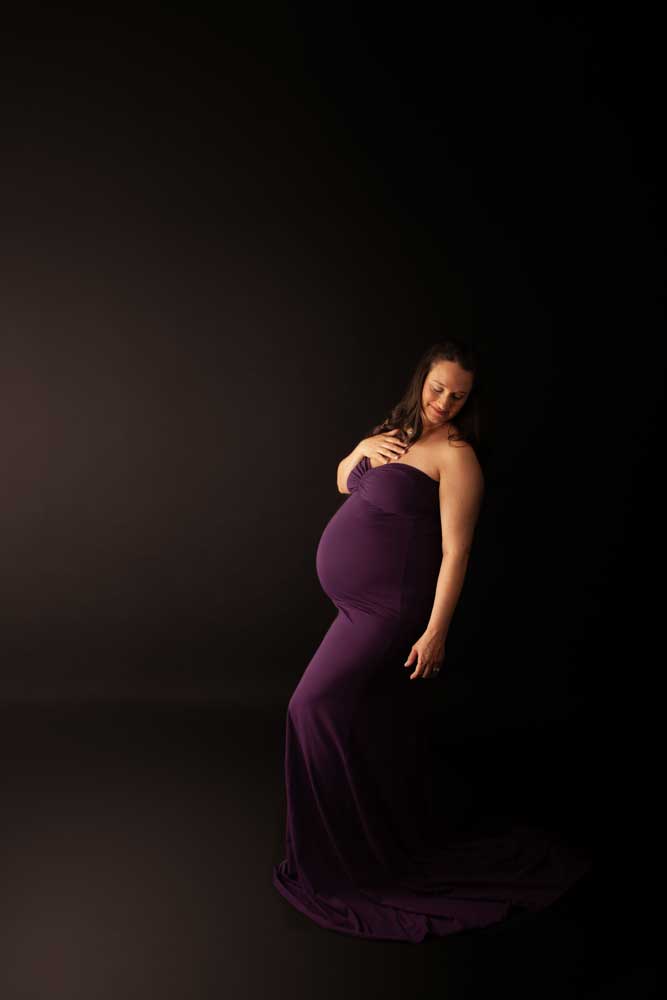 Portrait and Headshot Photographer - Maternity Portrait