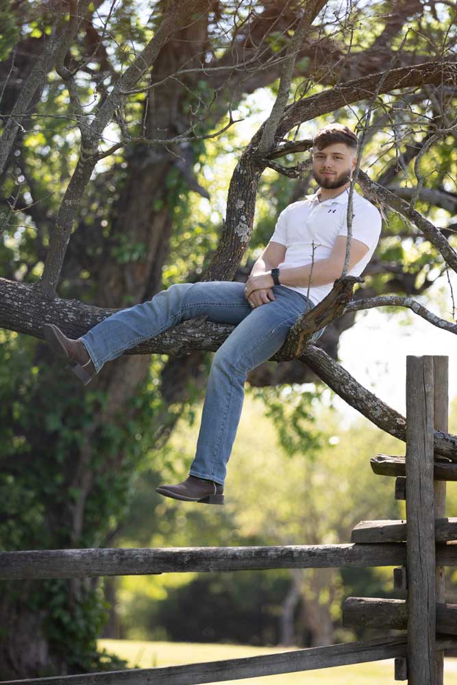 Portrait and Headshot Photographer - Senior Portraits