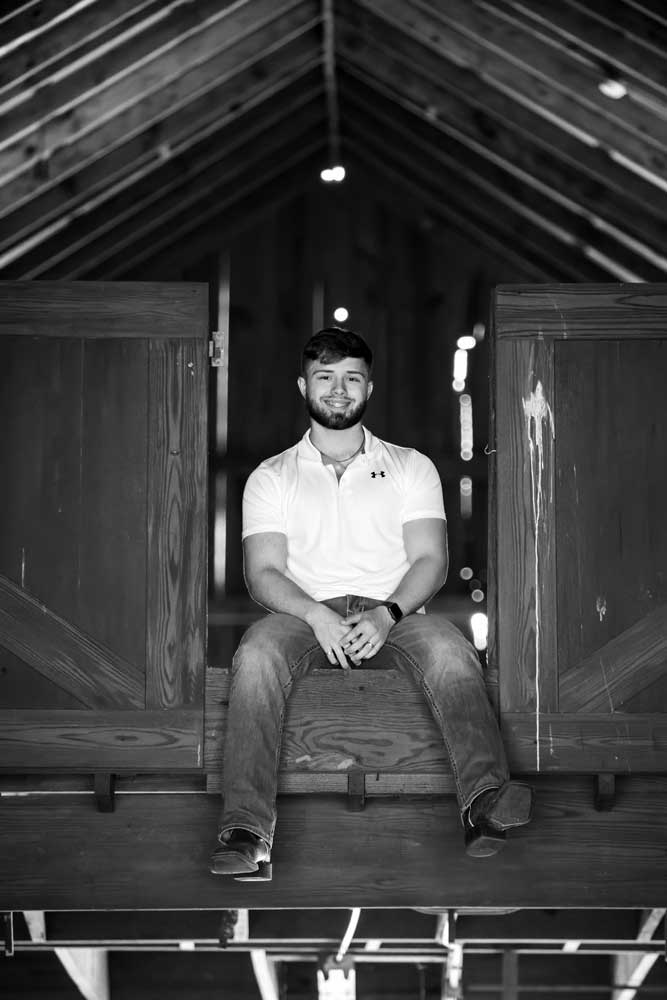 Portrait and Headshot Photographer - Senior Portraits