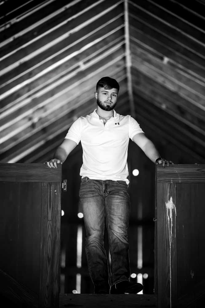 Portrait and Headshot Photographer - Senior Portraits